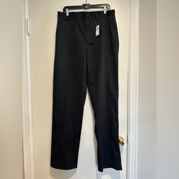 NWT  LL Bean Mens Sz:34 Classic Fit Black Flat Front Button Dress Pant. - Picture 1 of 15